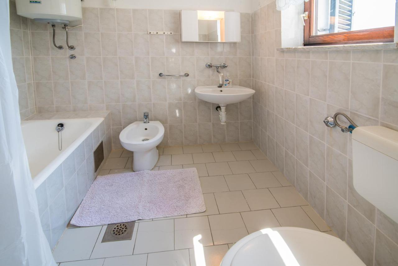 Kuca Za Odmor Kornic Villa Ngoại thất bức ảnh