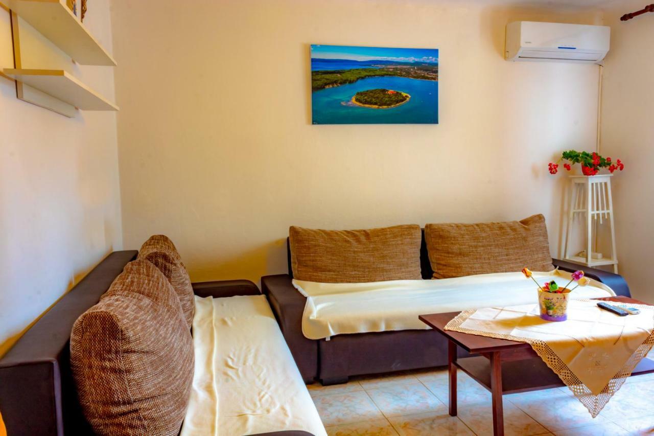 Kuca Za Odmor Kornic Villa Ngoại thất bức ảnh