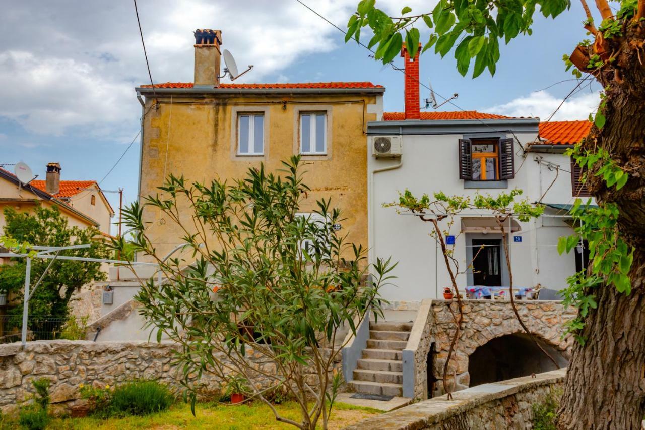 Kuca Za Odmor Kornic Villa Ngoại thất bức ảnh