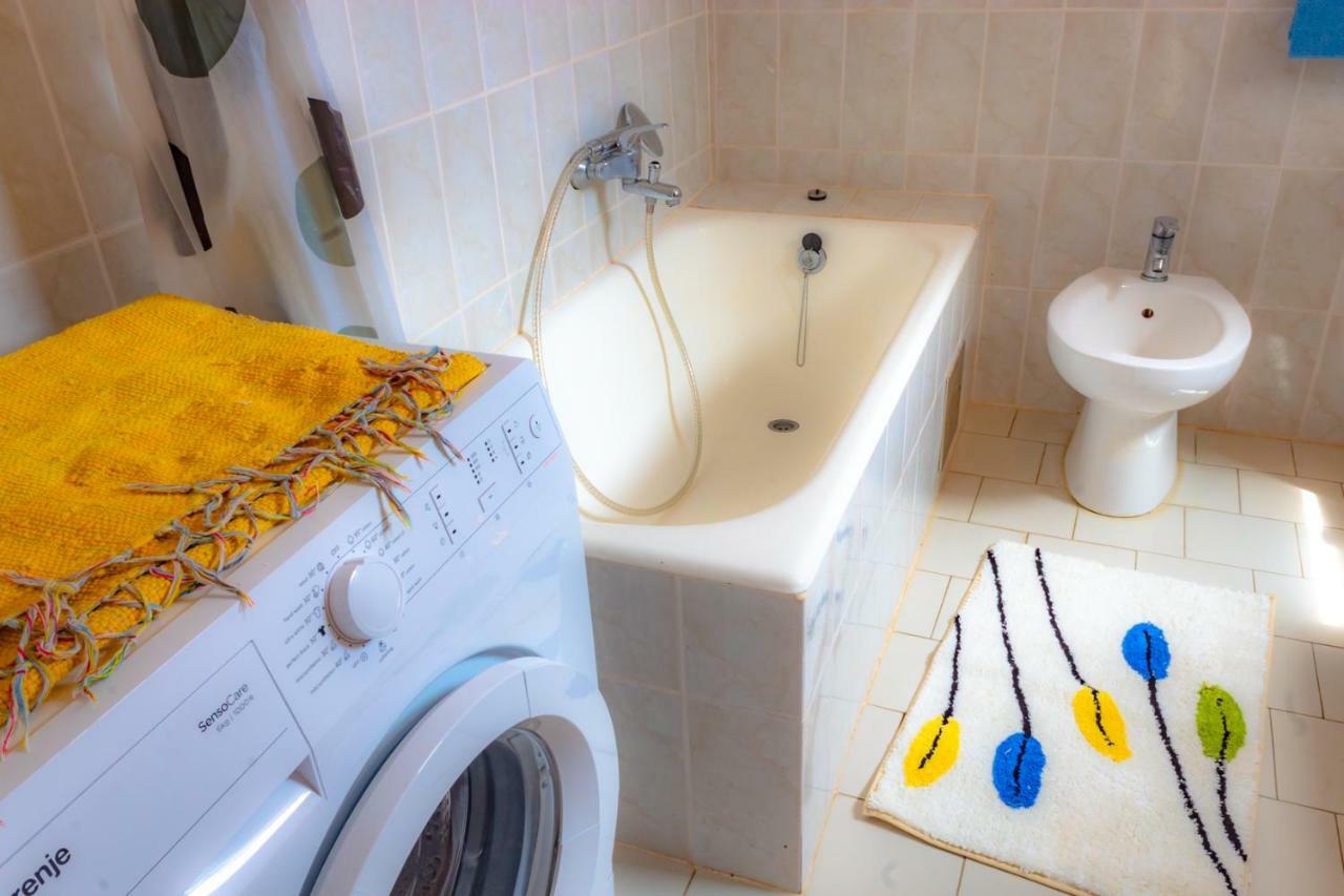 Kuca Za Odmor Kornic Villa Ngoại thất bức ảnh