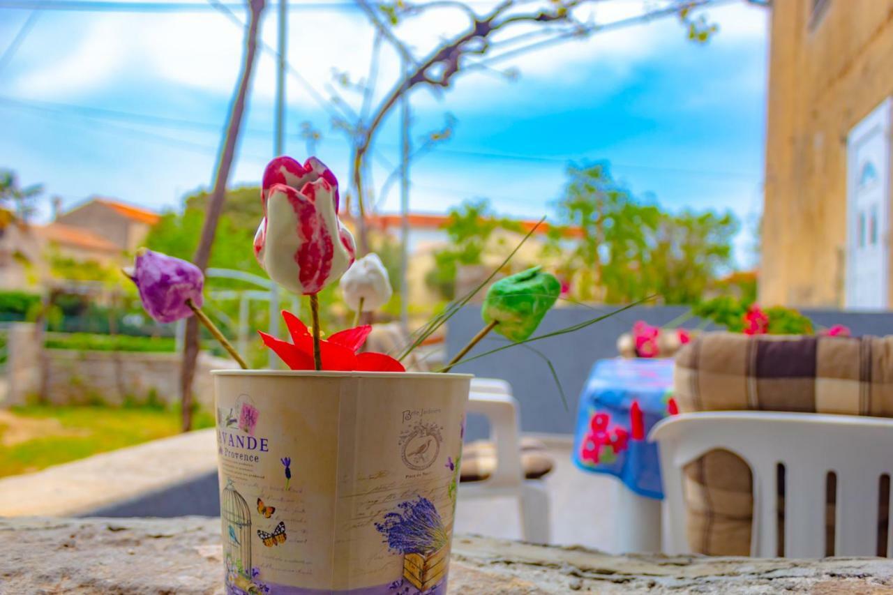 Kuca Za Odmor Kornic Villa Ngoại thất bức ảnh