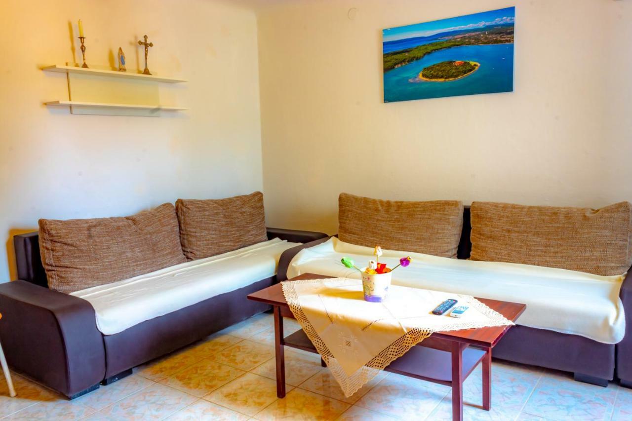 Kuca Za Odmor Kornic Villa Ngoại thất bức ảnh