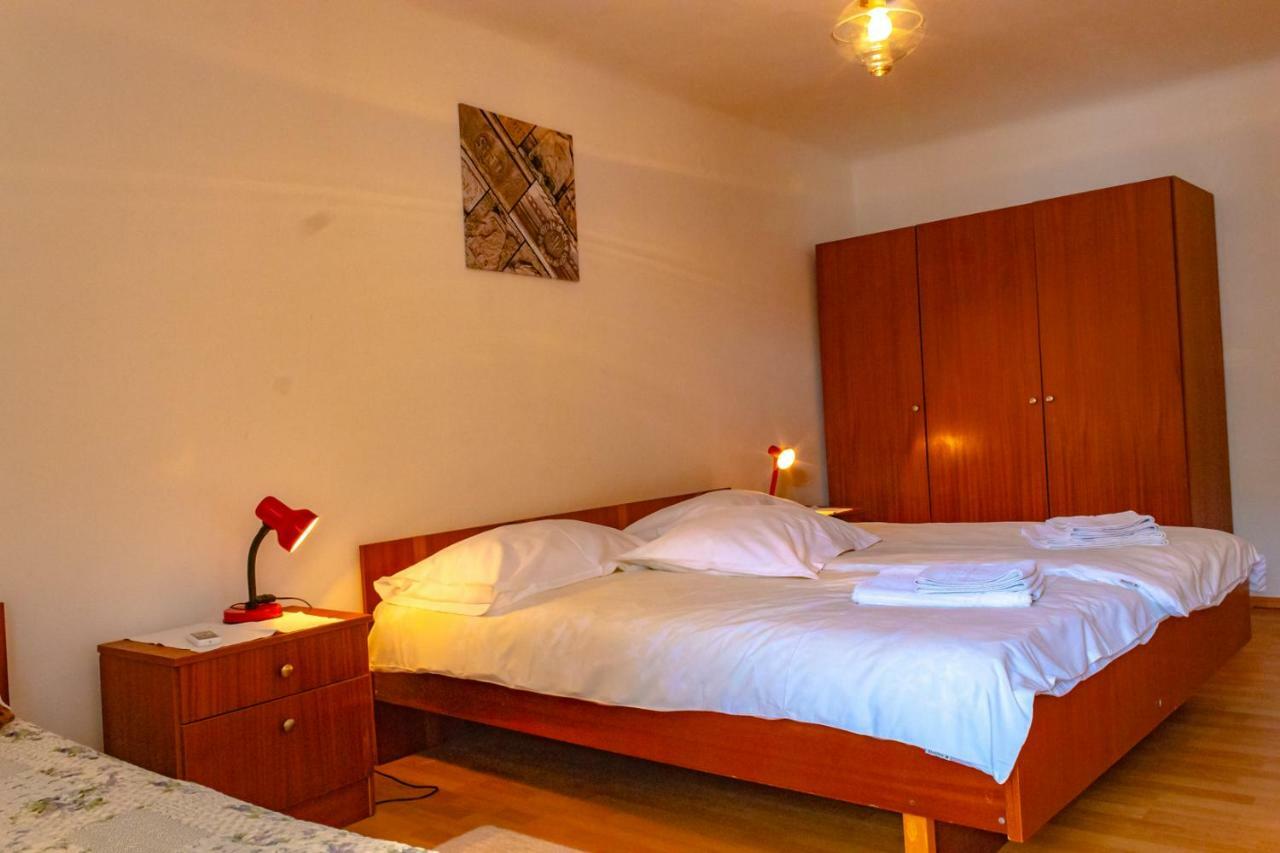 Kuca Za Odmor Kornic Villa Ngoại thất bức ảnh