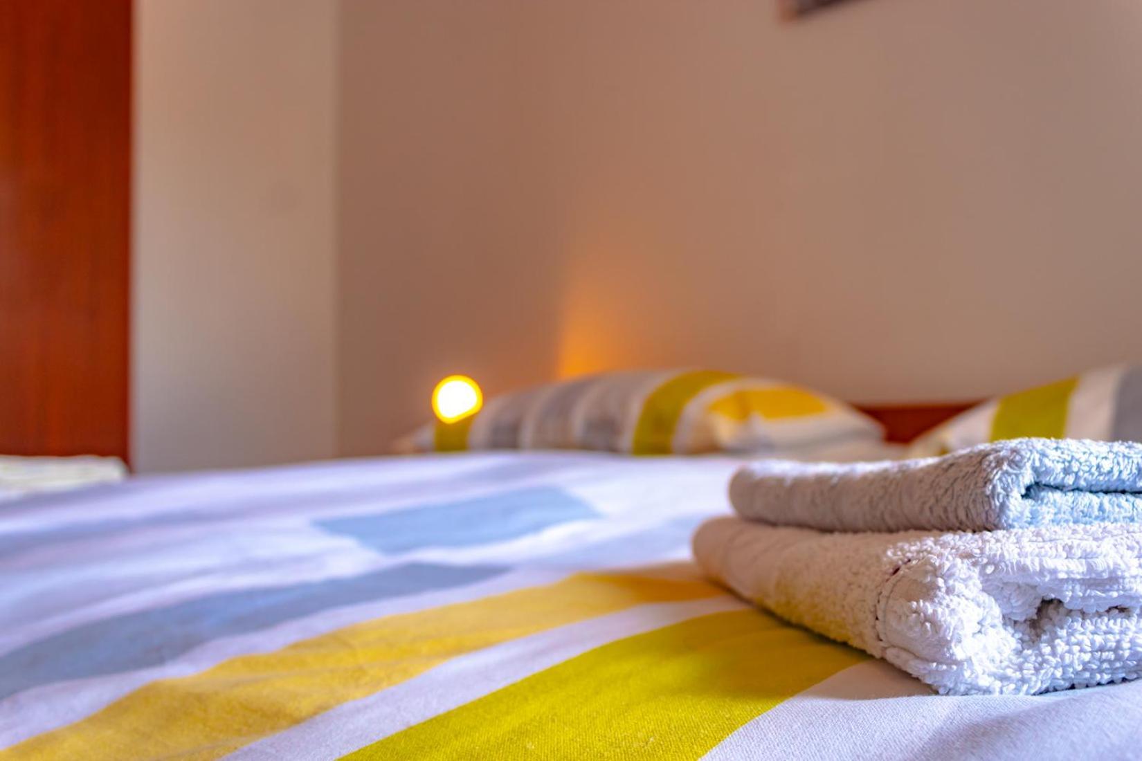 Kuca Za Odmor Kornic Villa Ngoại thất bức ảnh
